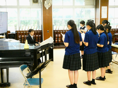 06